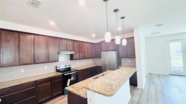 Foto del edificio - 557 Scott Lake Creek Ln