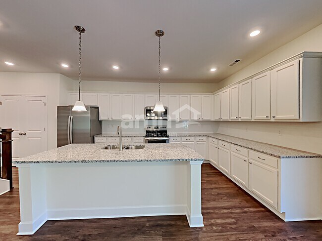 Building Photo - 2903 Throneberry Lane