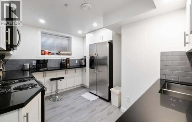 Photo du bâtiment - 24878-24108 108 Ave