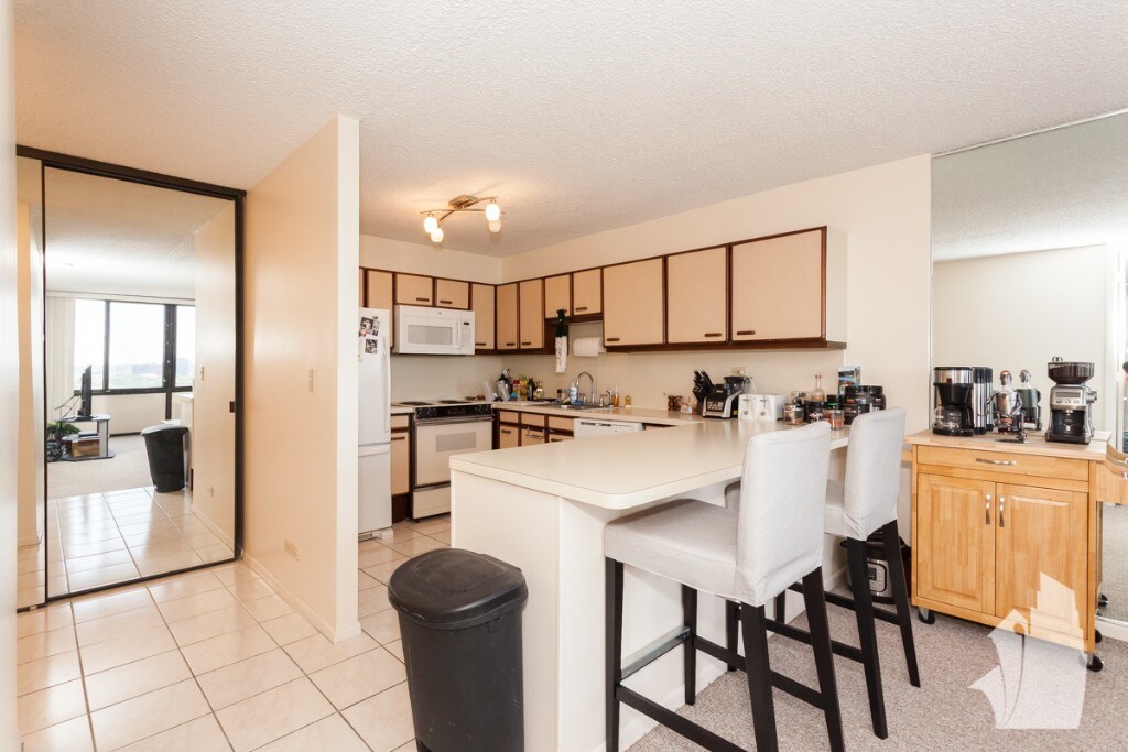 Primary Photo - 2750 N Hampden Ct