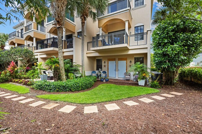Building Photo - 601 Del Sol Cir