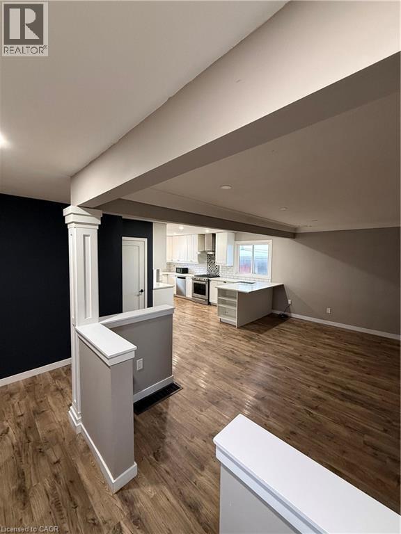 Building Photo - 90 Rainbow Dr