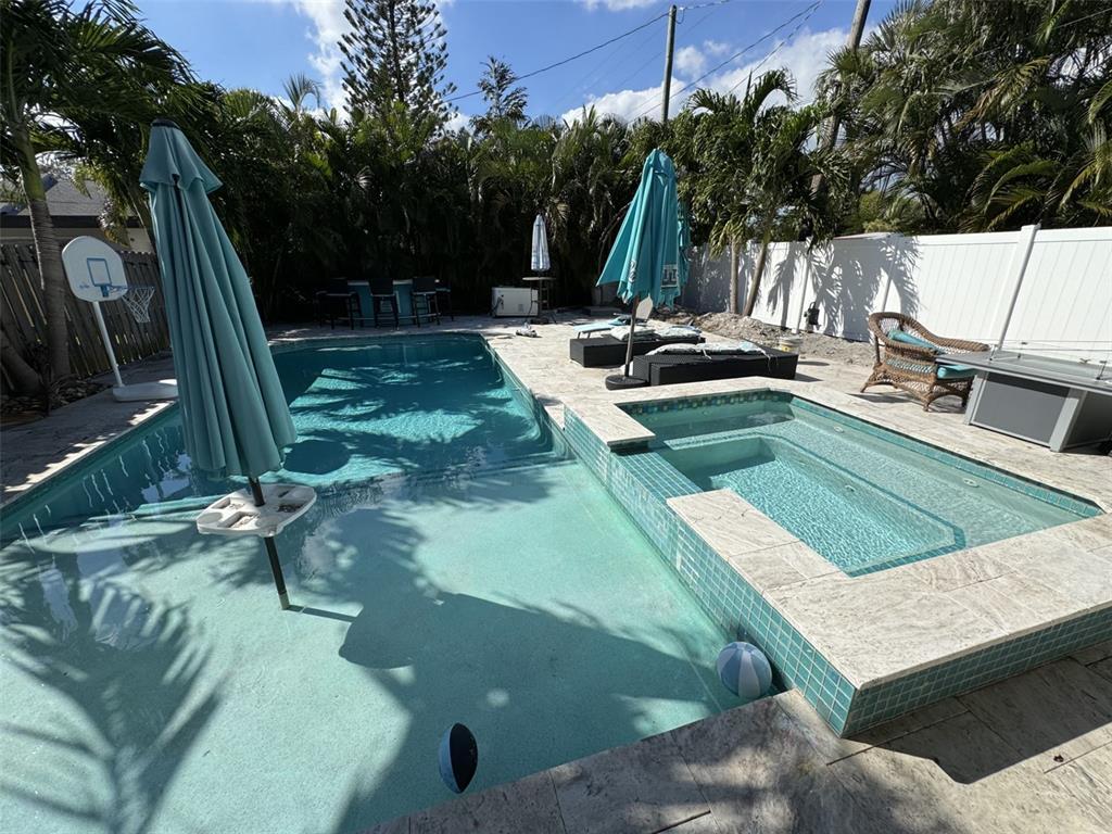 Foto principal - 350 SW 2nd Ave