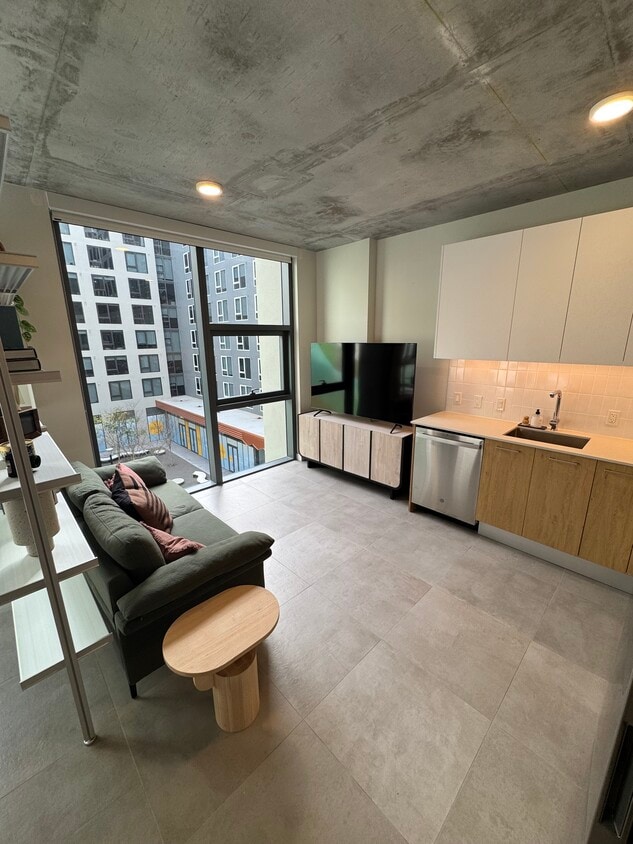 Foto principal - 267 NW 31st St