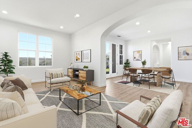 Building Photo - 20140 Pienza Ln