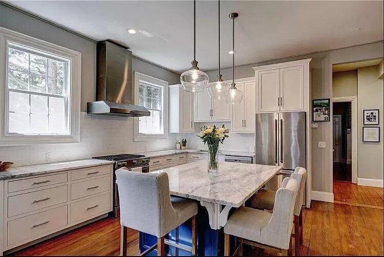 Foto principal - 156 Cypress St