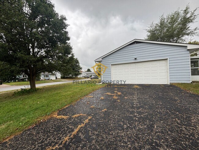 Foto del edificio - $500 OFF MOVE-IN SPECIAL!! Beautifully Updated 3 Bedroom, 2 Bath Home on a Corner Lot – Move-In R...