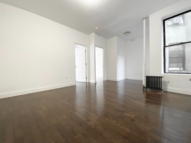 Building Photo - 529 W 151st St
