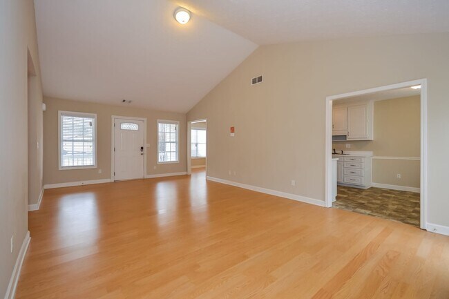 Building Photo - 2021 Bay Ct