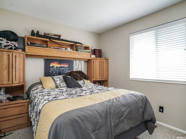 Building Photo - 85 S 1450 W, Clearfield