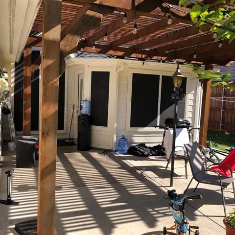 Building Photo - 1202 Defford Ln