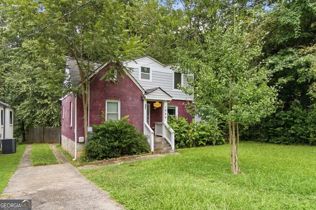 Building Photo - 1669 Emerald Ave SW