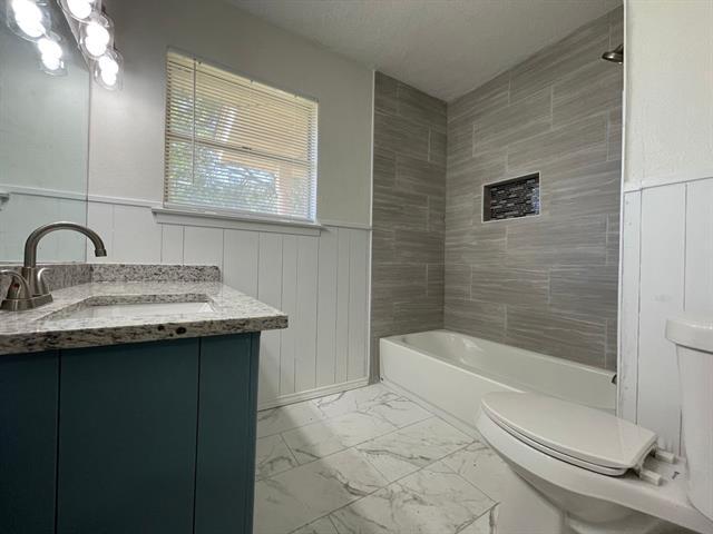 Building Photo - 8120 Herndon Dr