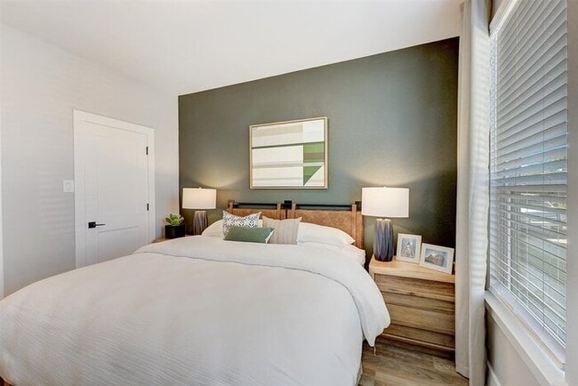 Building Photo - 3905 Constantine Dr