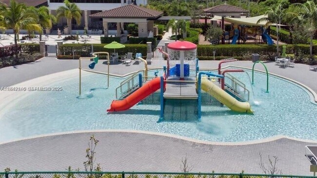 Foto del edificio - 8005 NW 104th Ave