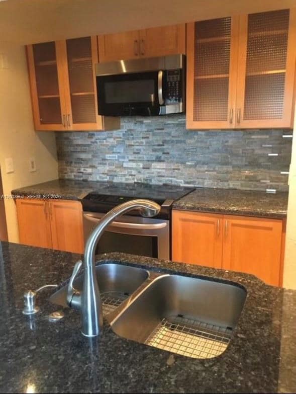 Building Photo - 1407 NE 56th St