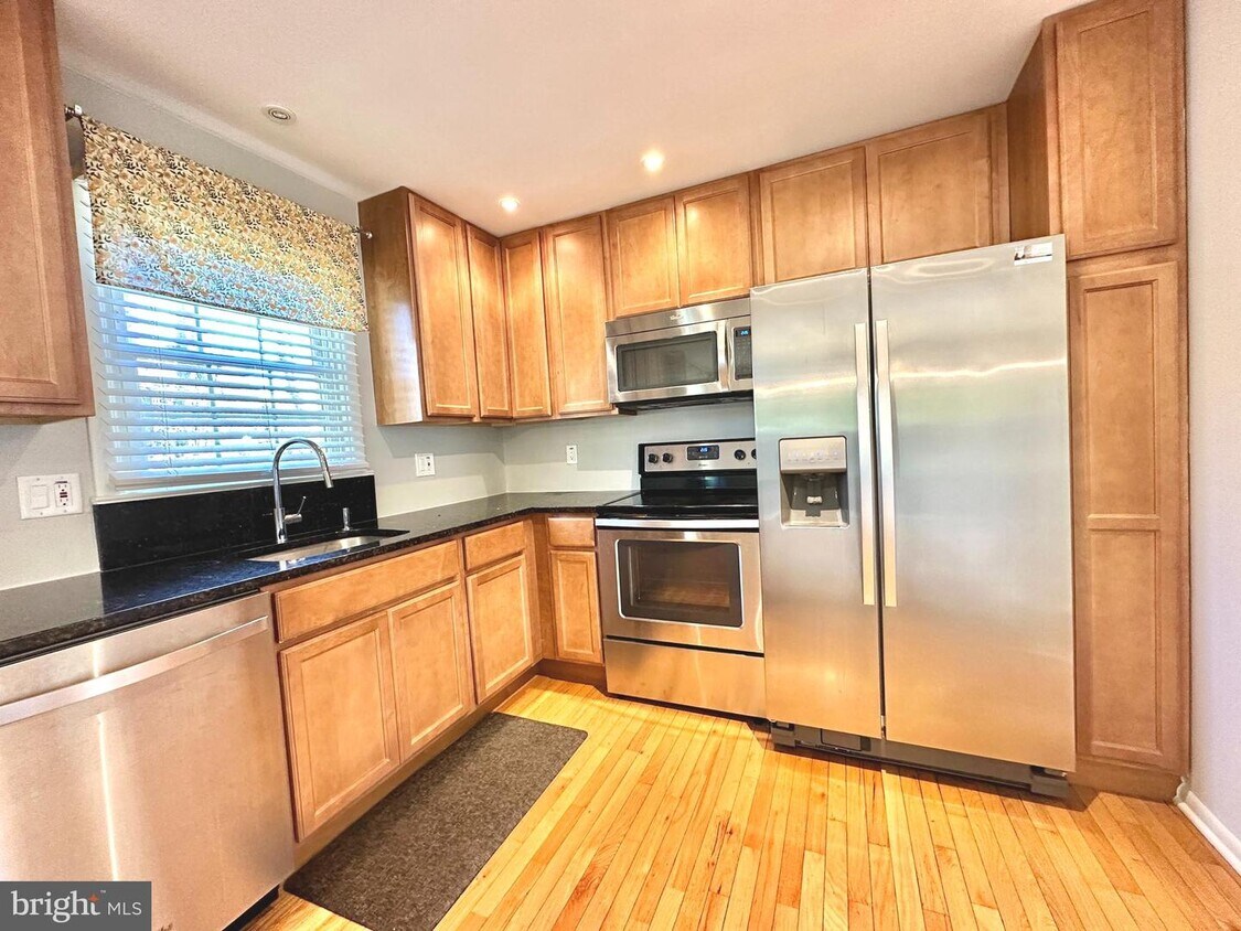 Foto principal - 9822 St Cloud Ct