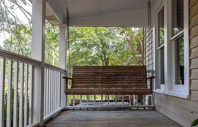 Building Photo - 205 Daly St