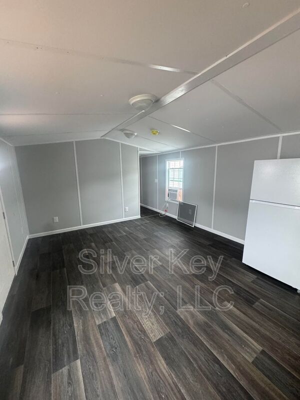 Building Photo - 3000 Highway 11 S.