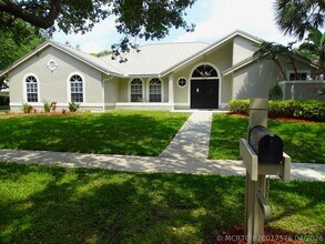 Building Photo - 6325 Winding Lake Dr
