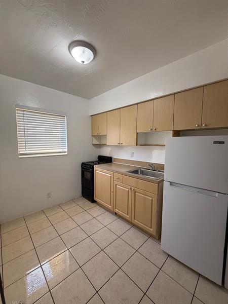 Foto del edificio - 6240 Dewey St