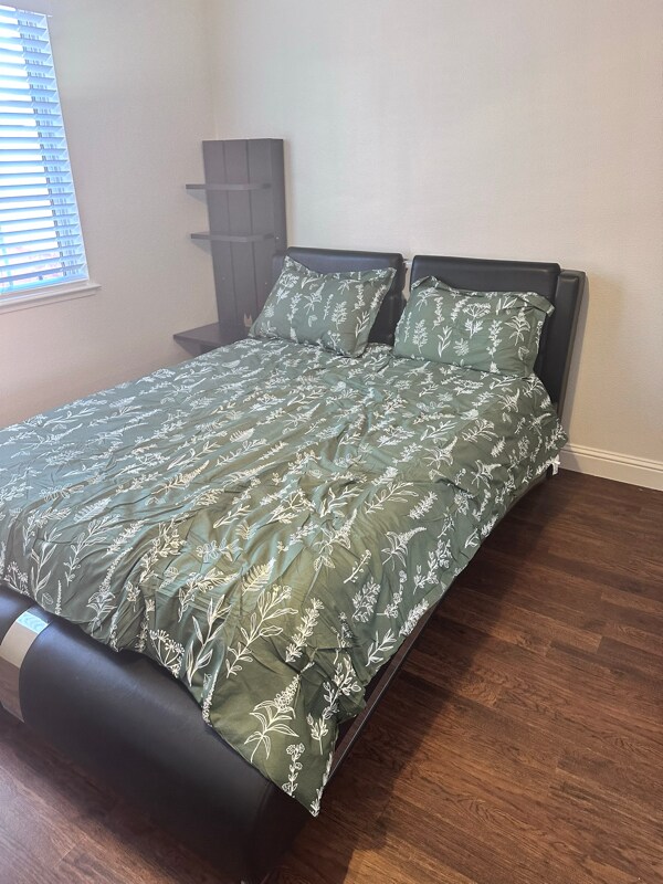 Foto del edificio - 33620 8th St