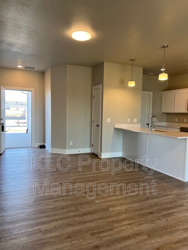 Foto del edificio - 241 NW Greenway Pl