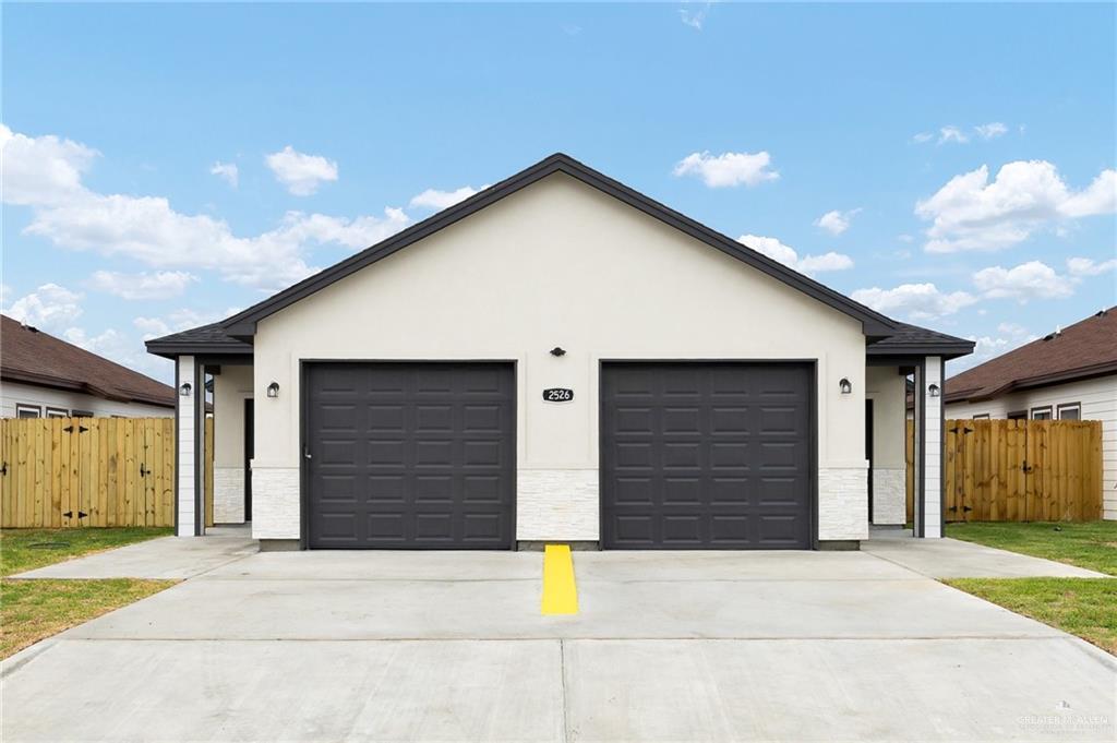 Primary Photo - 2526 N Vly Cir