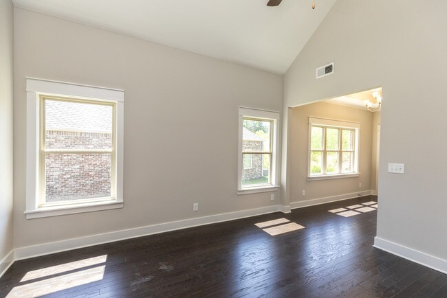 Foto del edificio - 1360 Woodridge Pl