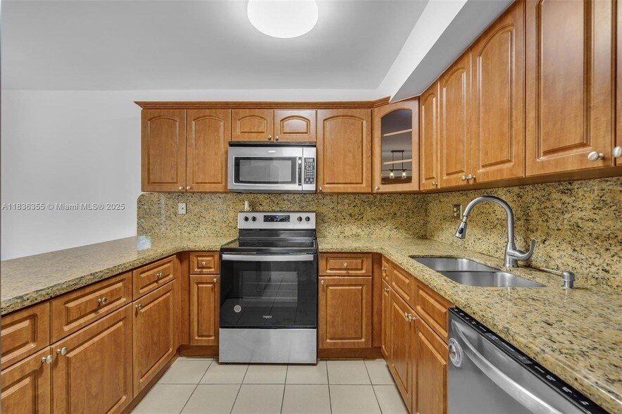 Foto principal - 7026 SW 106th Pl