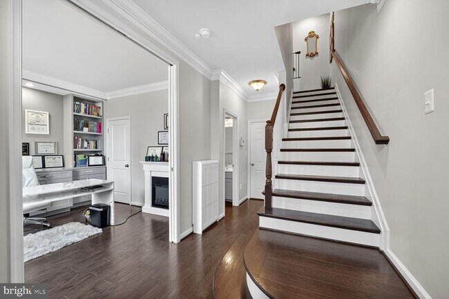Foto del edificio - 506 Riversail Ln