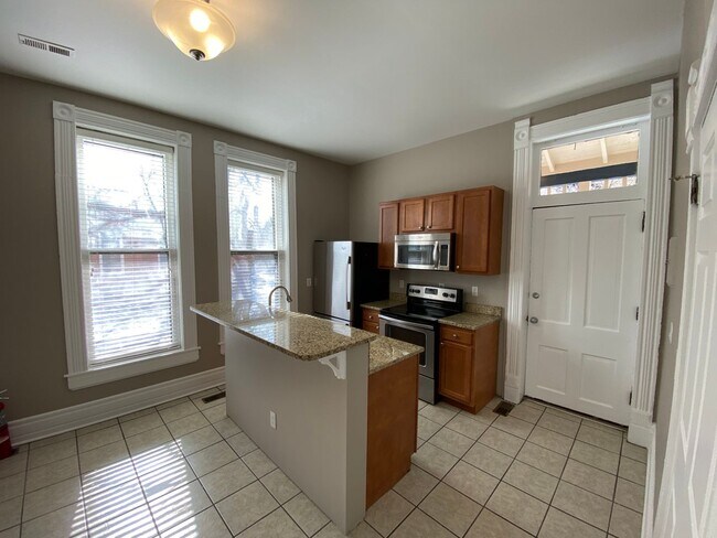 Foto del edificio - 885 Dennison Ave