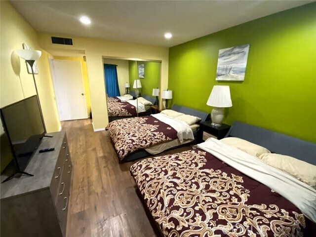 Foto del edificio - 250 E San Jose Rd