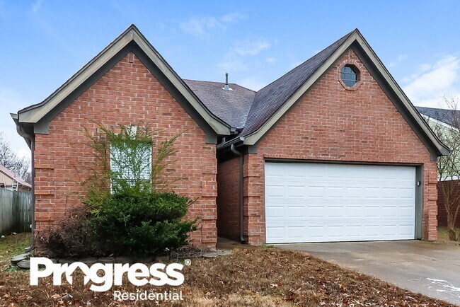 Building Photo - 7642 Fox Hunt Dr E