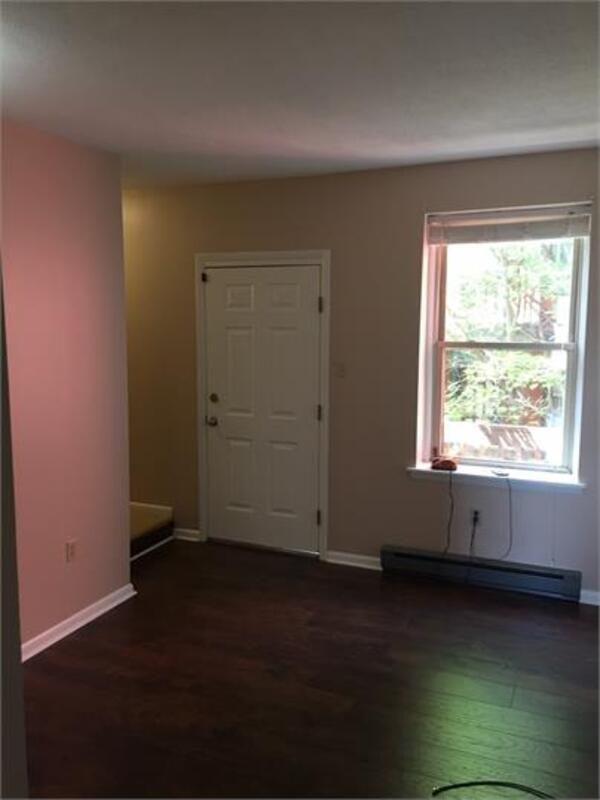Building Photo - 614 Armandale St