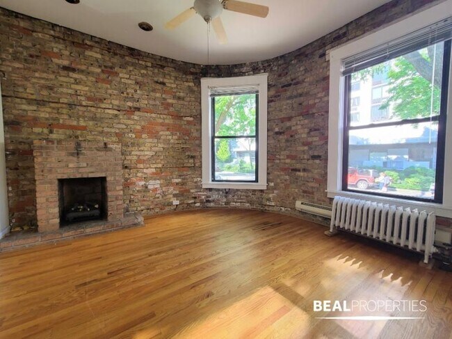 Foto del edificio - 2 bedroom in CHICAGO IL 60610