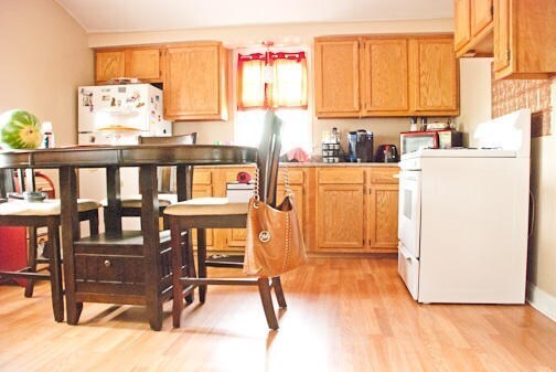 Kitchen - 5409 W Washington Blvd
