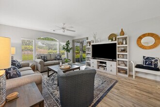 Building Photo - 410 Blue Stem Dr