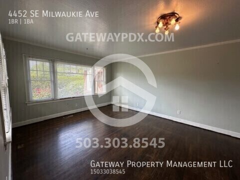 Foto del edificio - 4452 SE Milwaukie Ave