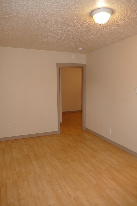 Building Photo - SE Arista Dr - 1 bedroom apartment in the ...