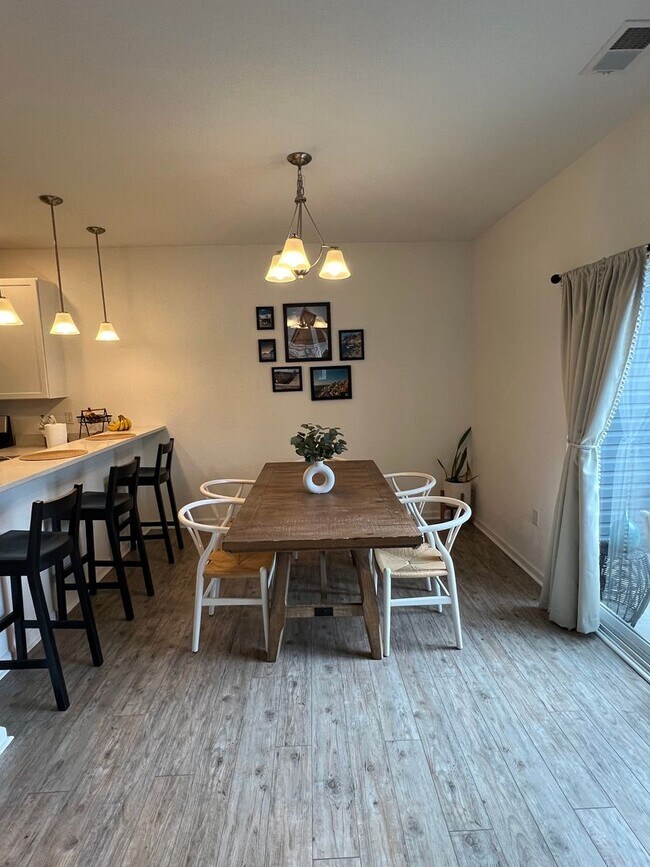 Foto del edificio - HAWKINS MILL