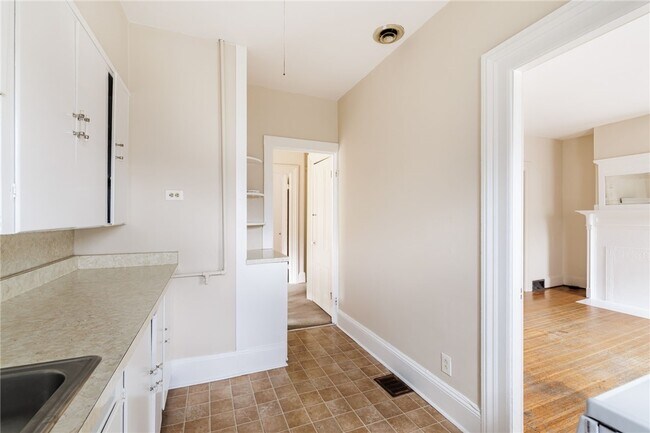 Foto del edificio - 18 Vick Park B