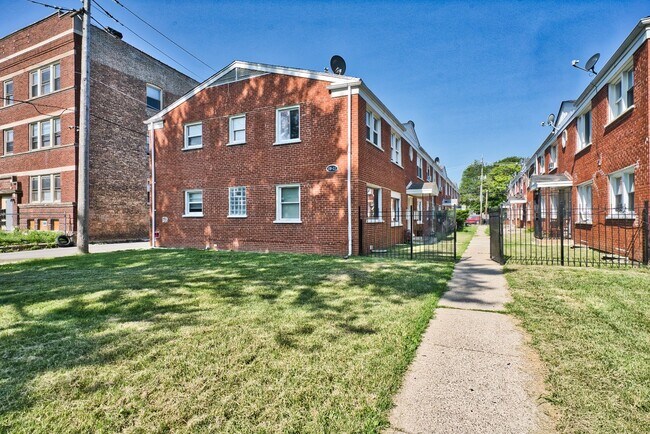 Building Photo - 128 N Menard Ave