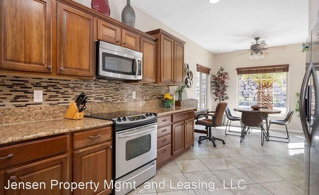 Building Photo - 2 br, 2 bath House - 1033 Moonlight Terrac...