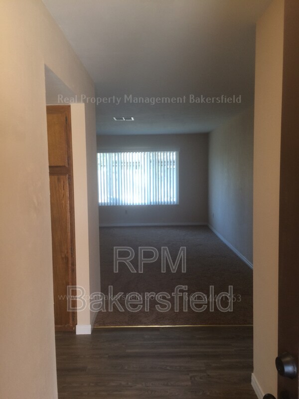 Foto del edificio - 6701 Patton Way