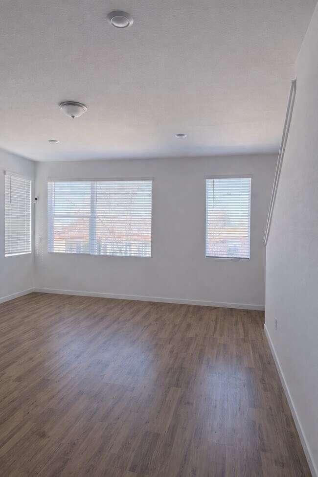 Foto del edificio - 356 Geneva St