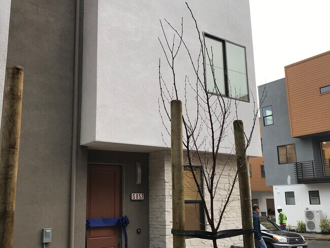 Foto del edificio - 3-Bedroom Gem with 2 Baths and 1,748 Sq Ft of Comfort in Dublin, CA!"