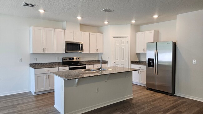 Foto del edificio - Like New Home in Deer Run at Crosswinds!