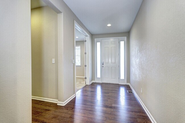 Building Photo - Location! Villages at Castle Rock 3bed/2.5...
