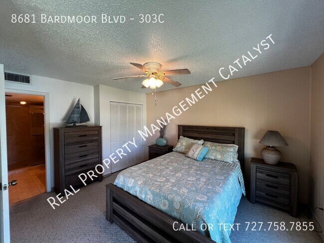Foto del edificio - 8681 Bardmoor Blvd